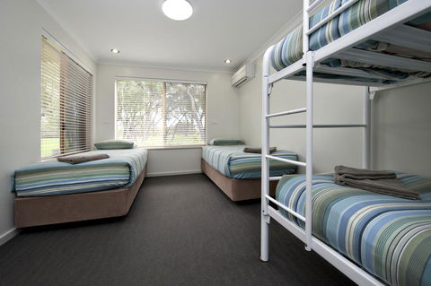 Mandalay Holiday Resort And Tourist Park - Holiday Adelaide 1