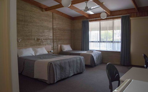 Hopetoun Motel & Chalet Village - Holiday Adelaide 2