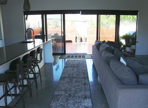 Bayside Luxury Escape Busselton - Holiday Adelaide 25