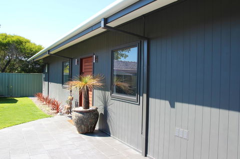 Bayside Luxury Escape Busselton - Holiday Adelaide 6