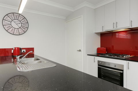 Perth Comfy Stays - Holiday Adelaide 17
