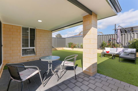 Perth Comfy Stays - Holiday Adelaide 11