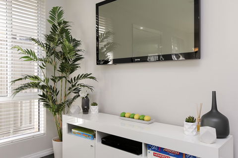 Perth Comfy Stays - Holiday Adelaide 1