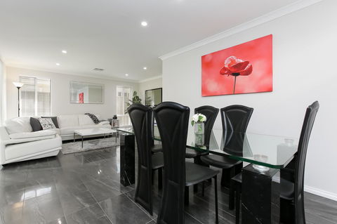 Perth Comfy Stays - Holiday Adelaide 19