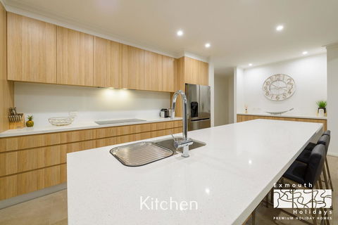 20 Madaffari Drive - Holiday Adelaide 4