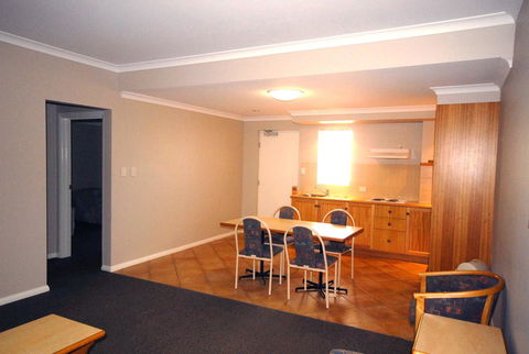 Esplanade Hotel Busselton - Holiday Adelaide 33