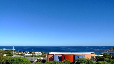 Tru Blu - Enjoy Sweeping 180 Degree Views Of Gracetown In This Modern Family Beach House - Holiday Adelaide 7