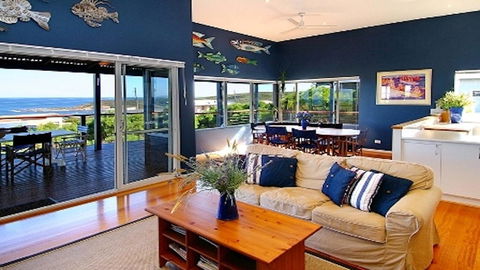 Tru Blu - Enjoy Sweeping 180 Degree Views Of Gracetown In This Modern Family Beach House - Holiday Adelaide 1