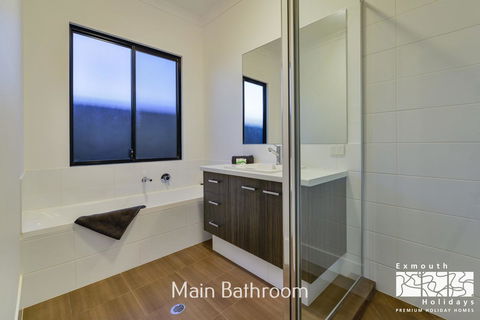 8 Kestrel Place - PRIVATE JETTY & POOL - Holiday Adelaide 13