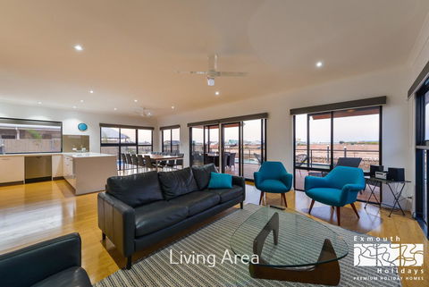 8 Kestrel Place - PRIVATE JETTY & POOL - Holiday Adelaide 1
