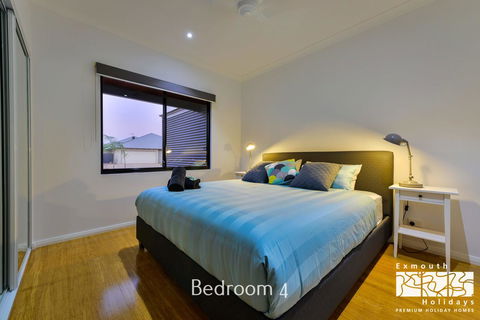 8 Kestrel Place - PRIVATE JETTY & POOL - Holiday Adelaide 12