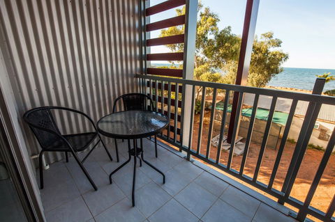 Beadon Bay Hotel - Holiday Adelaide 7