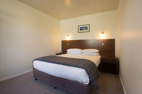Swansea Beach Chalets - Holiday Adelaide 7