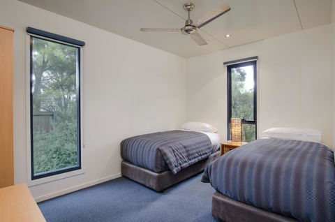Swansea Beach Chalets - Holiday Adelaide 10