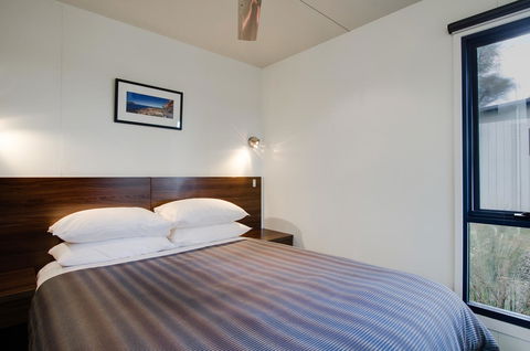 Swansea Beach Chalets - Holiday Adelaide 19