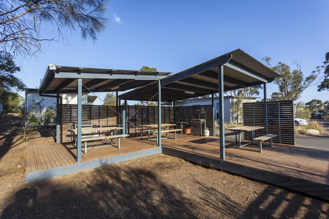Swansea Beach Chalets - Holiday Adelaide 34