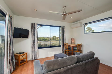 Swansea Beach Chalets - Holiday Adelaide 8