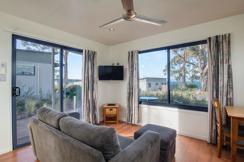 Swansea Beach Chalets - Holiday Adelaide 18