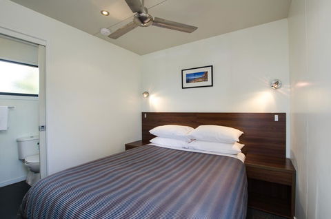 Swansea Beach Chalets - Holiday Adelaide 20