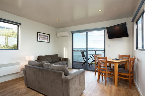 Swansea Beach Chalets - Holiday Adelaide 1