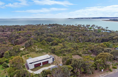 Tamar Solar Home - Holiday Adelaide 27