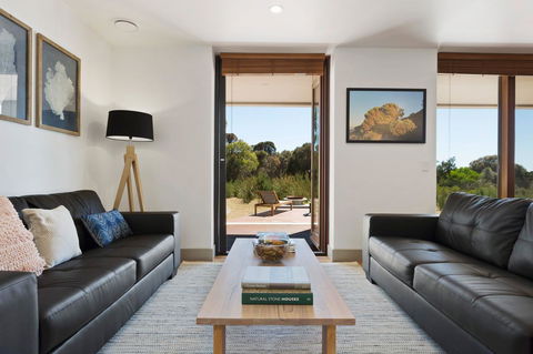 Tamar Solar Home - Holiday Adelaide 1
