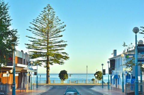 Beachfront Voyager Motor Inn - Holiday Adelaide 13