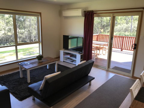 Loma Cottages - Holiday Adelaide 1