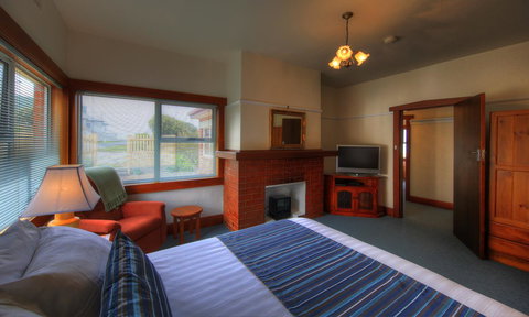 Stanley Village Waterfront Accommodation - Holiday Adelaide 17