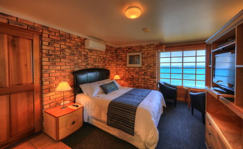 Stanley Village Waterfront Accommodation - Holiday Adelaide 24