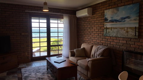 Stanley Village Waterfront Accommodation - Holiday Adelaide 2