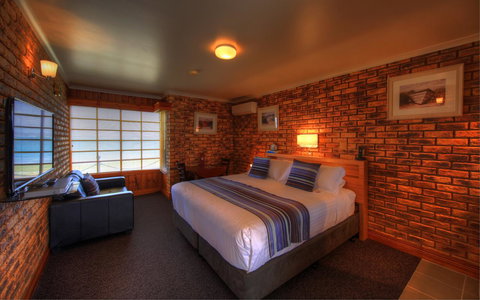 Stanley Village Waterfront Accommodation - Holiday Adelaide 25