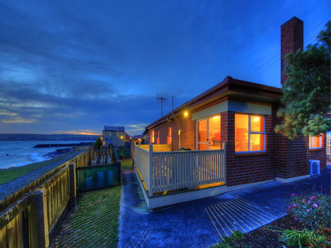 Stanley Village Waterfront Accommodation - Holiday Adelaide 16