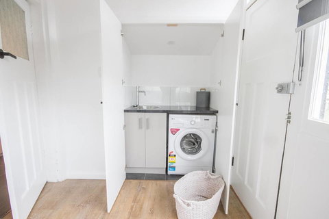 49 Pedder - Holiday Adelaide 1