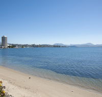 Sandy Bay Waterfront Home - Holiday Adelaide