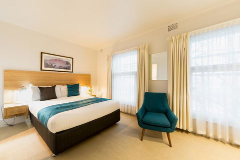 Customs House Hotel - Holiday Adelaide 11