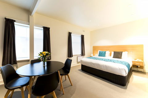 Customs House Hotel - Holiday Adelaide 40