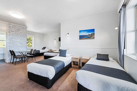 Coach House Launceston - Holiday Adelaide 7