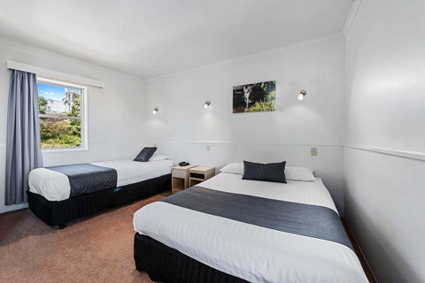 Coach House Launceston - Holiday Adelaide 16