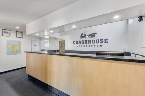 Coach House Launceston - Holiday Adelaide 3