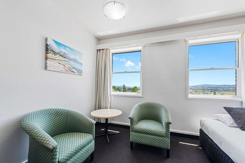 Coach House Launceston - Holiday Adelaide 18