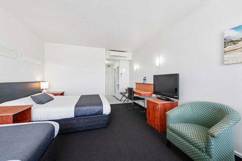 Coach House Launceston - Holiday Adelaide 6