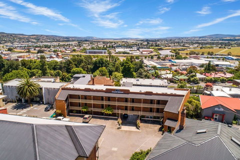 Coach House Launceston - Holiday Adelaide 32