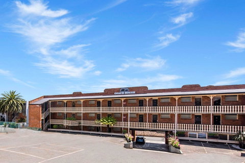 Coach House Launceston - Holiday Adelaide 31