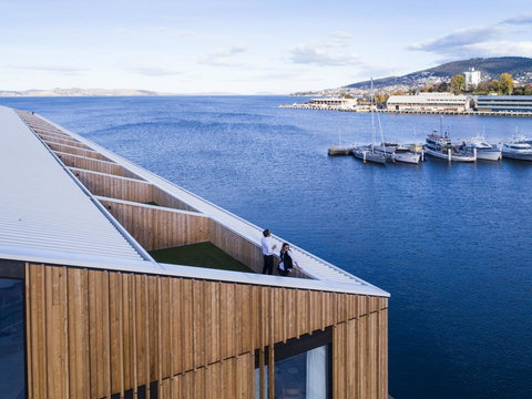 MACq 01 Hotel - Holiday Adelaide 0