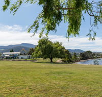 Riverfront Motel  Villas - Holiday Adelaide