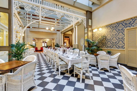 Hadley\'s Orient Hotel - Holiday Adelaide 2