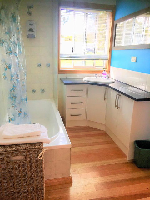 A Slice Of Paradise - Holiday Adelaide 11