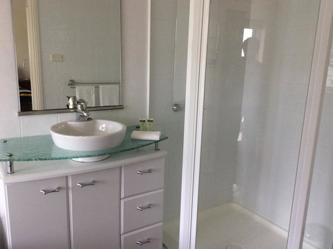 Church Street Villas - Holiday Adelaide 4