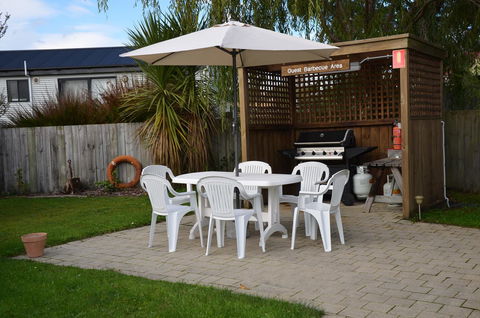 Castaway Holiday Apartments - Holiday Adelaide 13